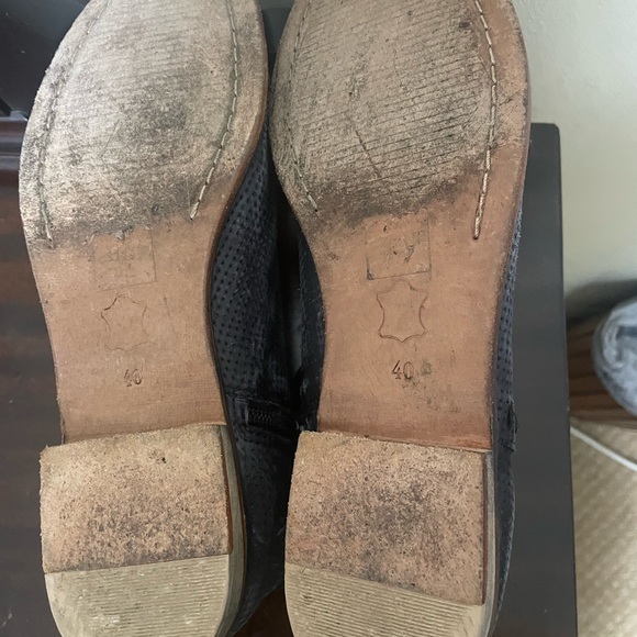 Shoes - Picture 14 of 16